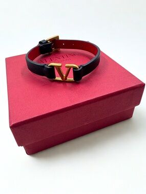 Valentino Garavani Black V-Logo Bracelet